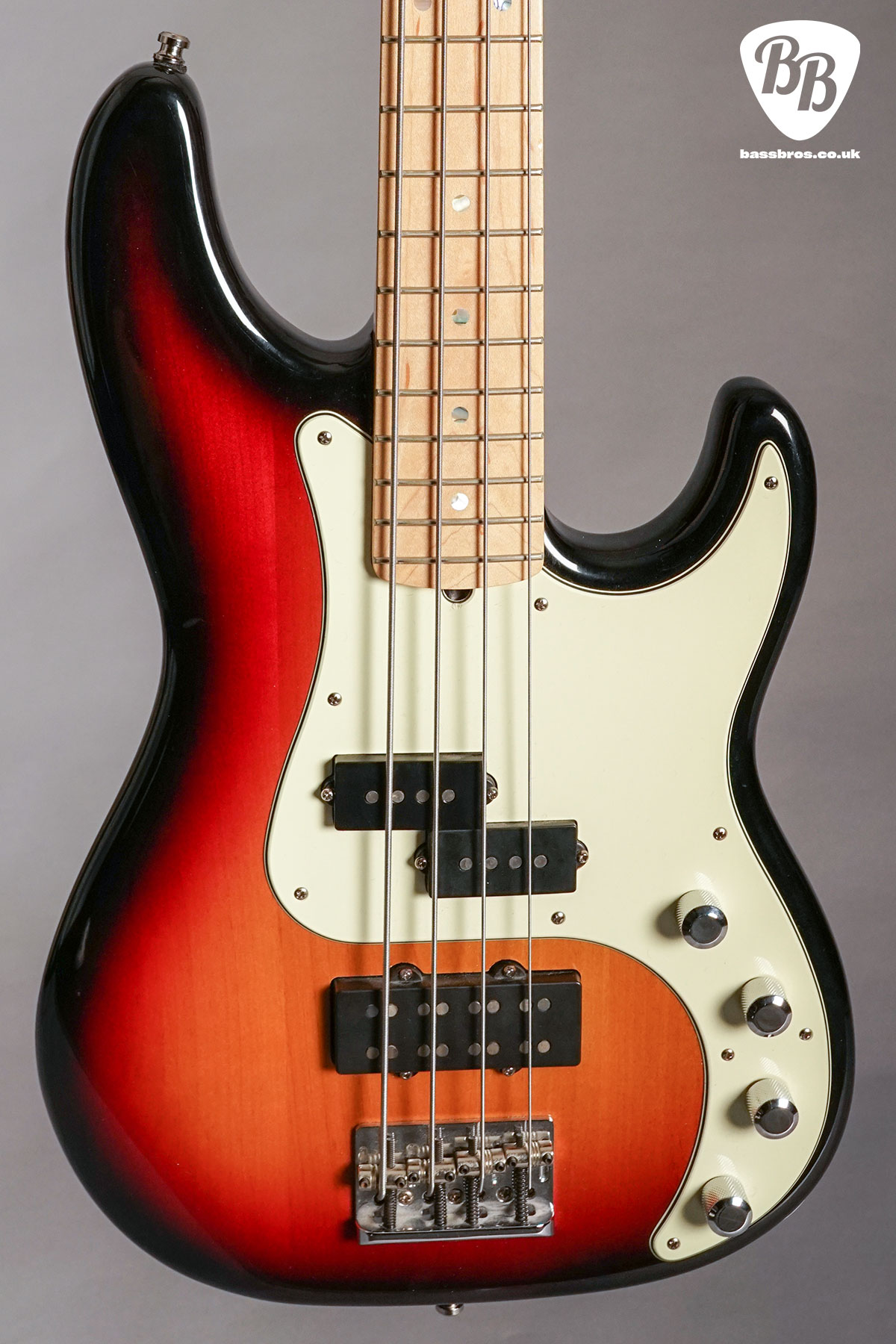 全国激安Fender American deluxe precision bass フェンダー
