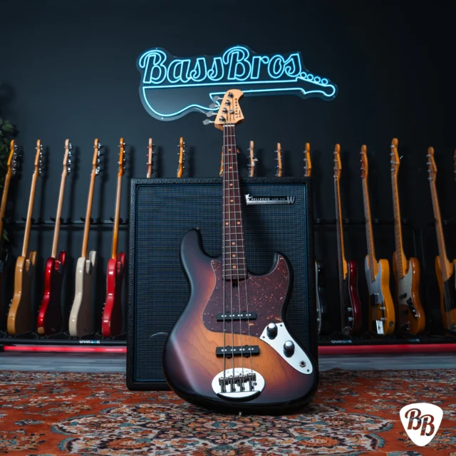 ベース MUSICMAN Stingray 2005 LIMITED EDITION NBD!! 2005 Limited